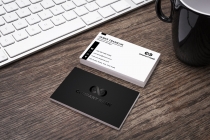 Simple and Creative Business Card Template Screenshot 1